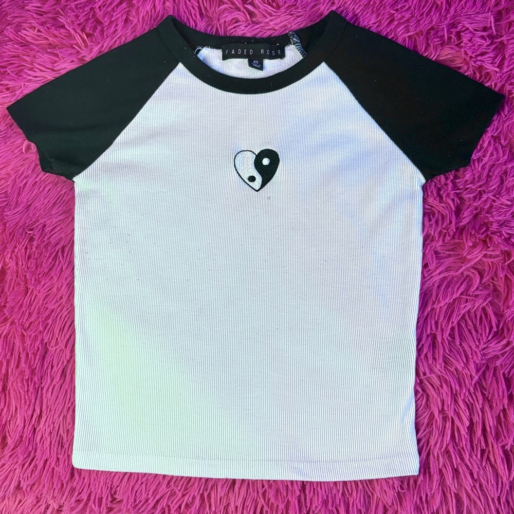 Women’s White and Black yin yang heart baby tee